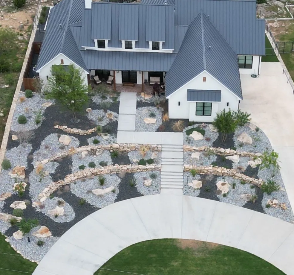 Xeriscape mixed beds (1)